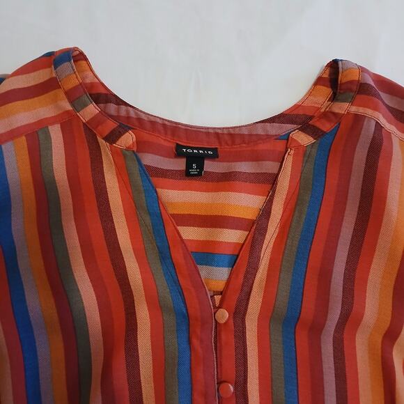 Torrid Plus 5X Rainbow Women Striped Sleeveless V-Neck Blouse Tunic Top Summer - Picture 4 of 12